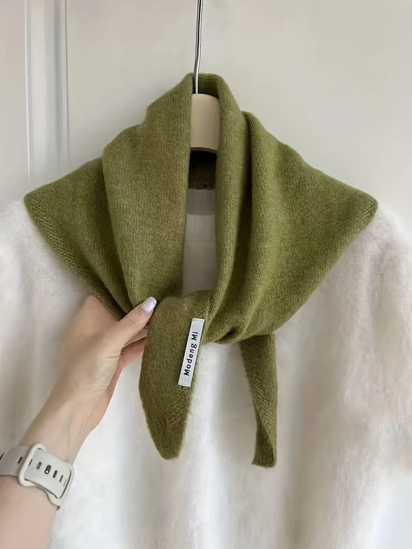 Women's Fitted Plain Style Wool Blend Knitted Triangle Trendy Solid Shawl Scarf, Elegant All-Seasons Accessory for Daily Wear & Stylish