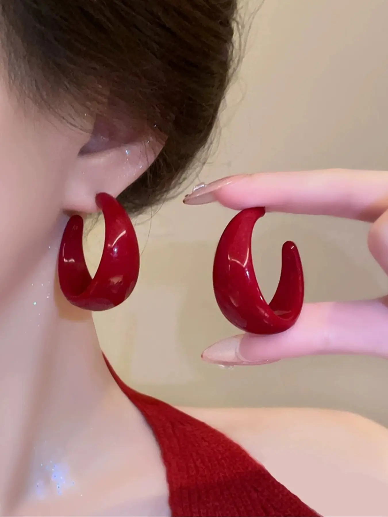 Elegant Burgundy Vintage Geometric C Design Acrylic Statement Hoops Earrings, Stylish Jewelry for Women's Daily Wear, Ideal for Dates and Parties