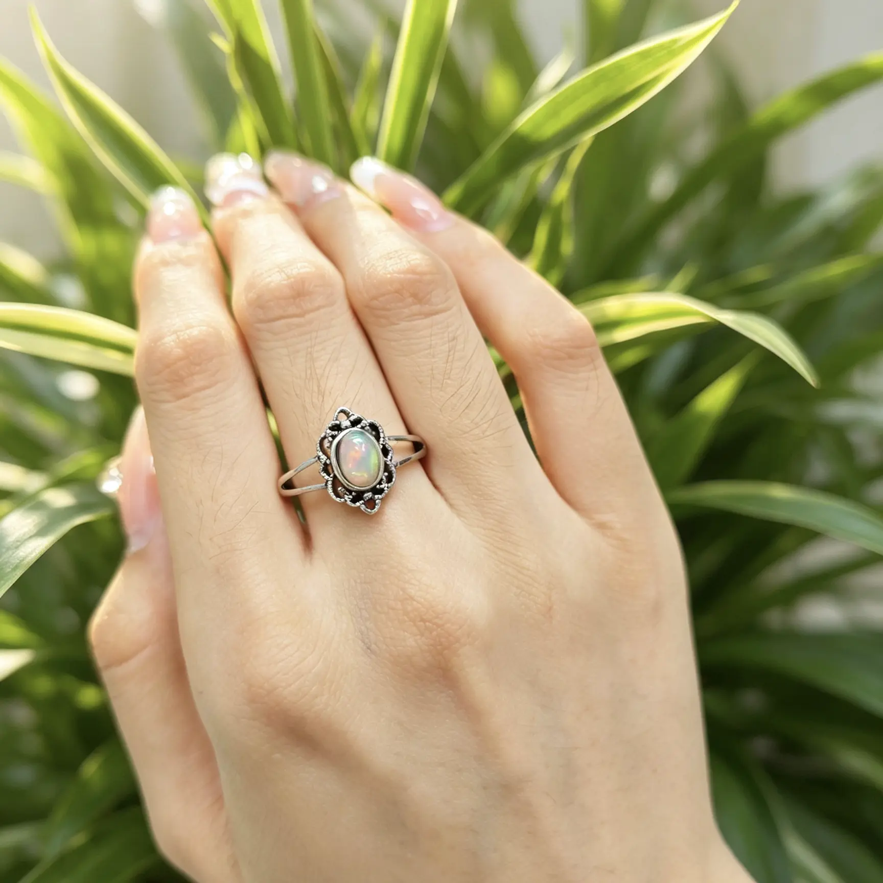 Lvy(19580)gc.Natural Opal Ring, Charming Play-of-Color
