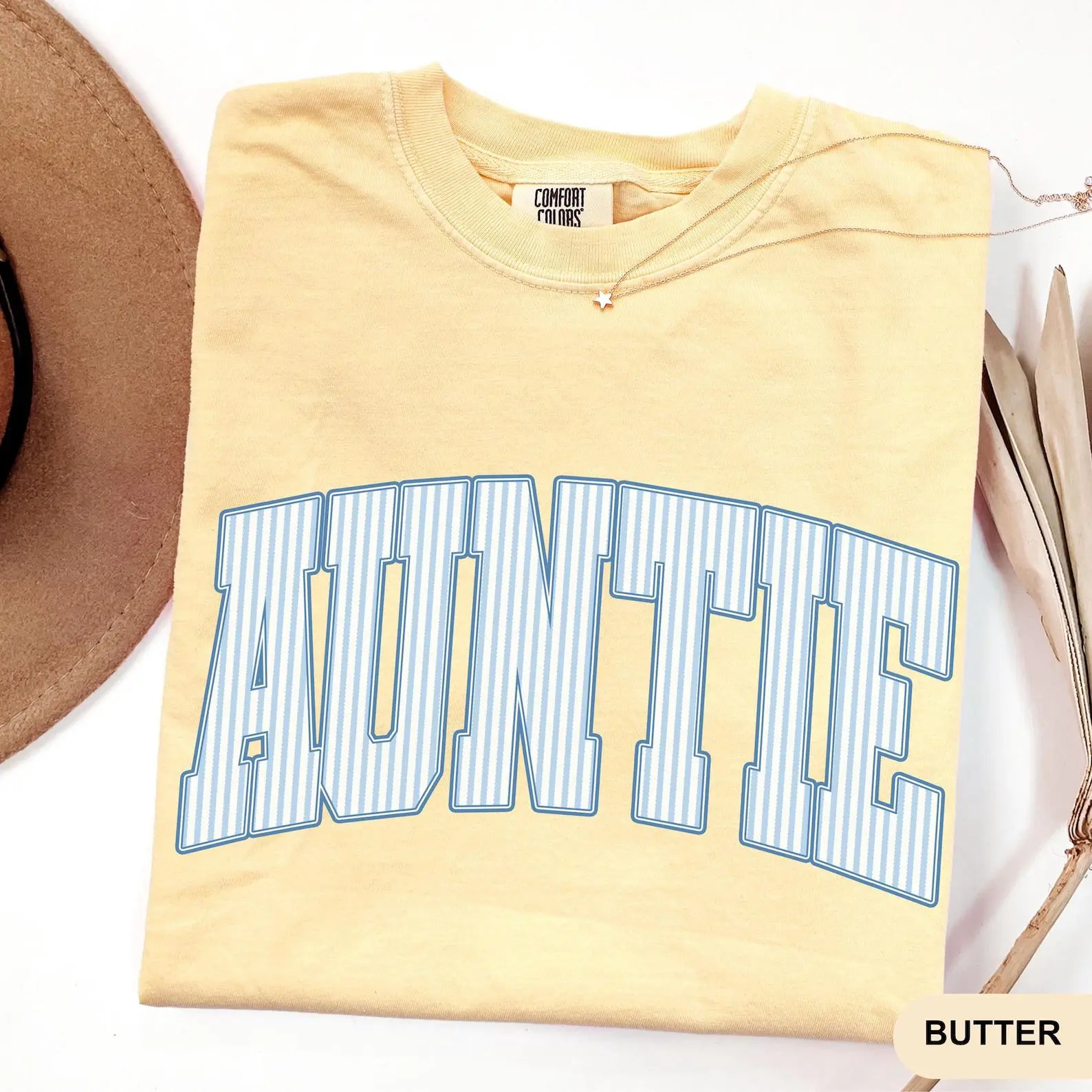 Comfort Colors® Auntie Shirt, Aunt Shirt, Plaid Auntie, New Aunt Gift, Pregnancy Announcement, Gift for Aunt, Pregnancy Reveal to Aunt