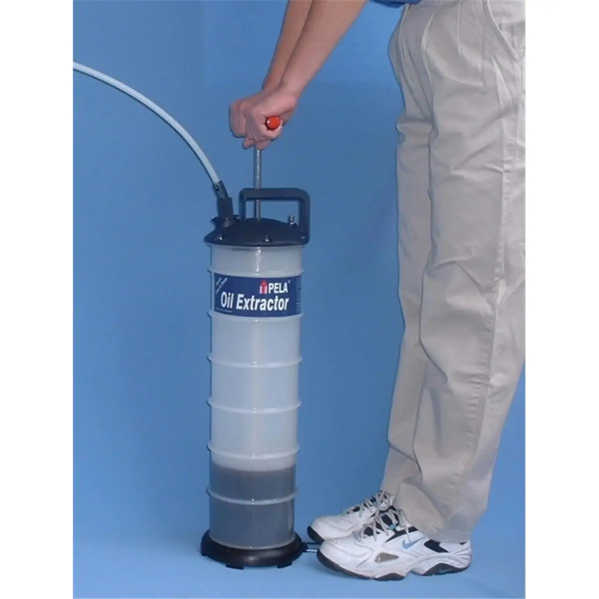 PELA PL-650 6.5L Durable See-Through Oil Extractor with Powerful Vacuum, Float Switch, Pour Spout, Integrated Container, 4-15 Strokes, Maintenance-Free Tool for Automotive Repair Oil Change, Motorcycle Maintenance (Prevents Spills)