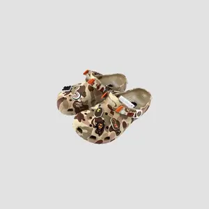 Fashion Camo Clogs with Charms, Lightweight Garden Shoes with Adjustable Heel Strap, Non Slip Summer Slip On Sandals