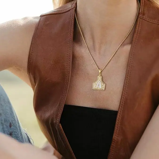 Vintage Western Elegant Necklace - Gold Personalized Cowboy Style Pendant with Genuine Pearl String, Pearl Embellished, Western Casual, Letter Motif, String Of Pearls
