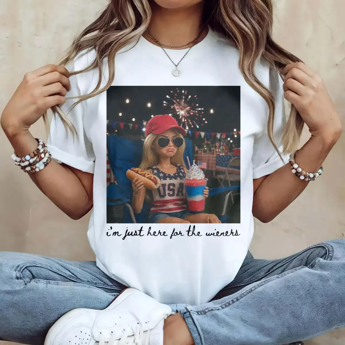 Comfort Colors Shirt 4th of July Doll Face Meme Blonde Barbie Just Here For The Wieners Patriotic USA 250th Anniversary Vintage Retro Oversized Aesthetic Graphic Tee for Women Summer Celebration Gift backtoschool