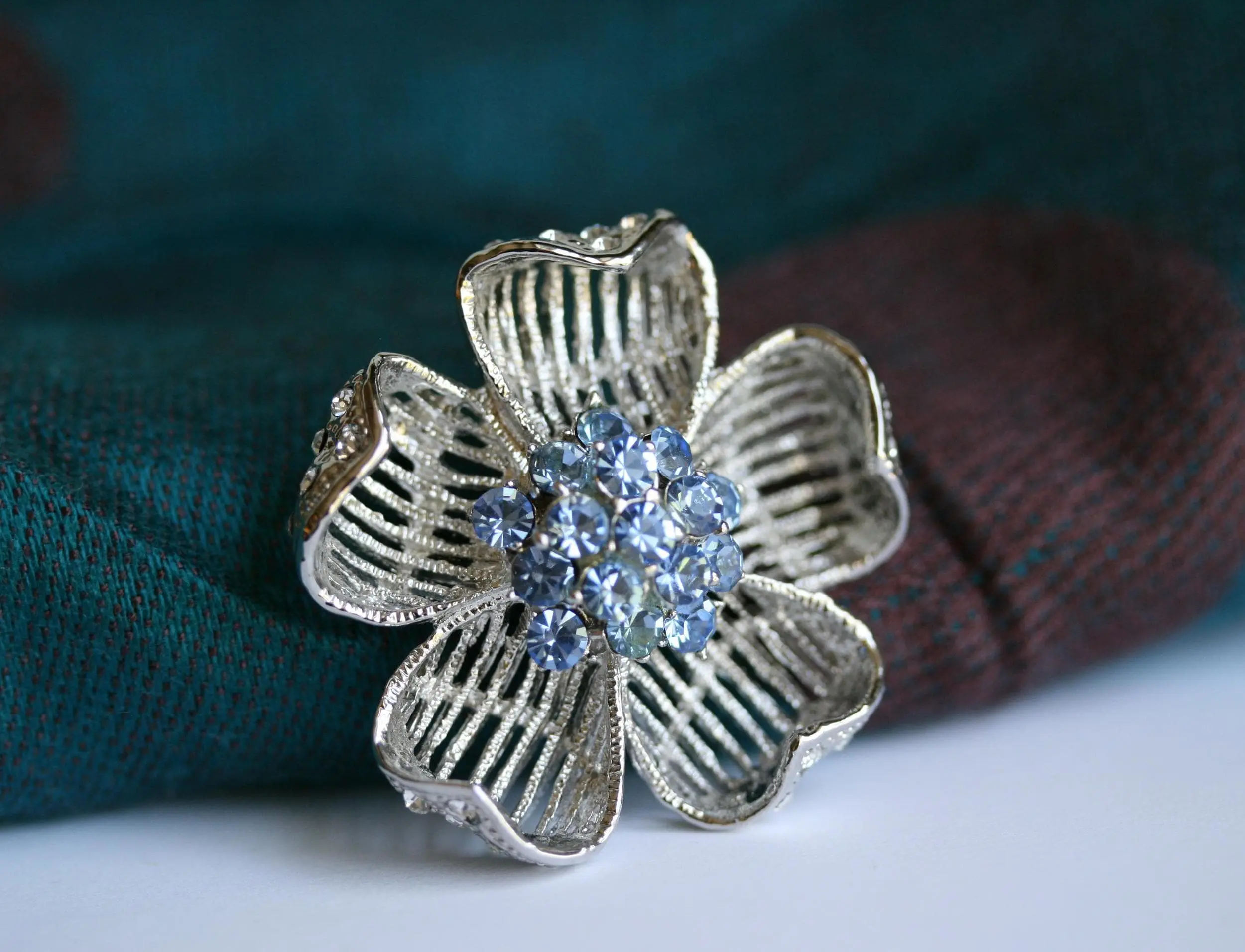 Handcrafted Periwinkle Flower Brooch Pin, Unisex Silver-Tone Metal Jewelry with Blue Cubic Zirconia and Crystal Accents, Fashion, Blue Cz Rhinestone