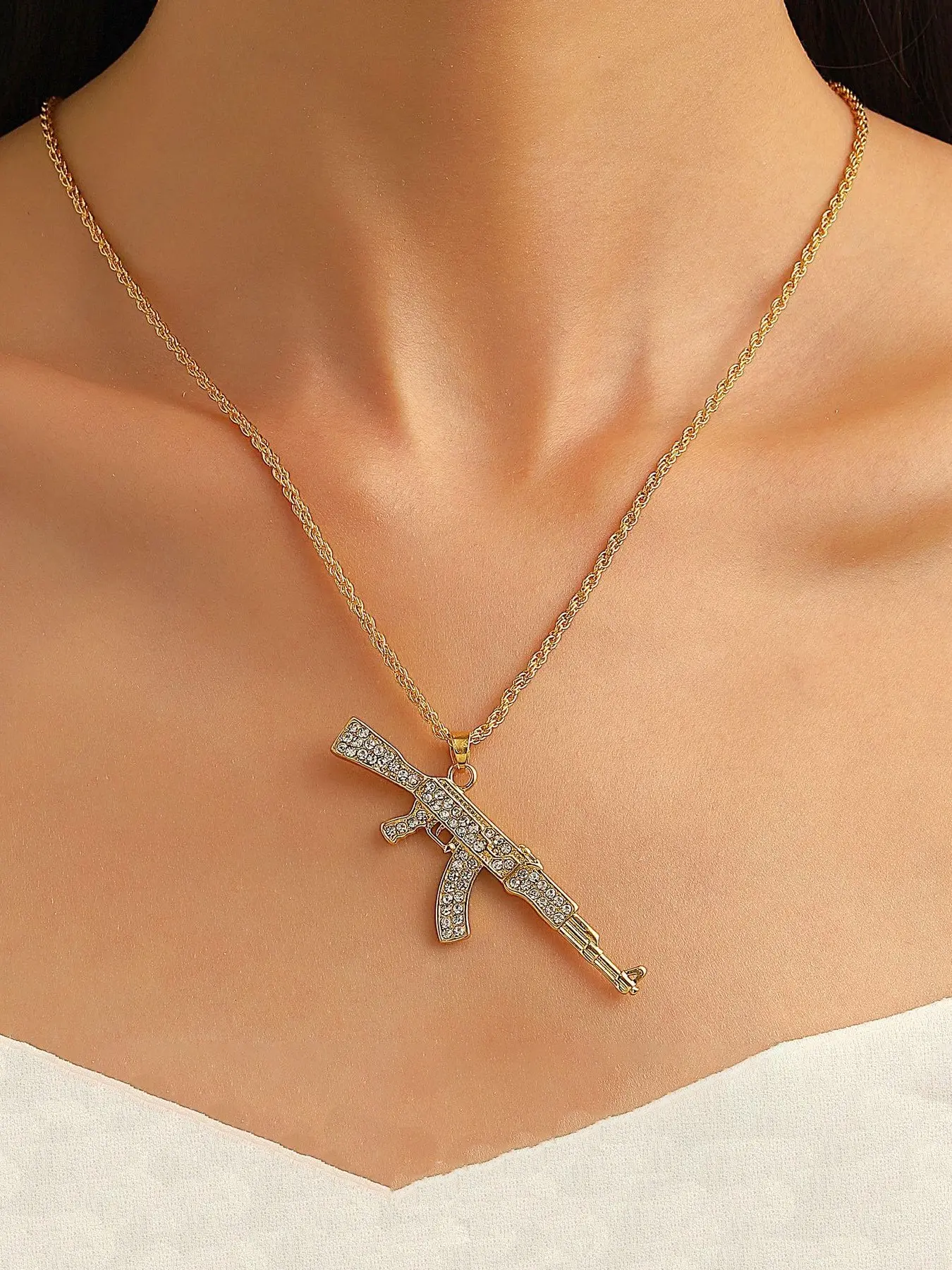 Hiphop Feng Shui Drill Decor Ak47 Assault Rifle Necklace, Perfect for Holidays & Daily Wear, Great Gift for Friends & Family, Chain Jewelry, Fashion Jewelry Accessories, Fashionable Jewelry Accessories, Alloy Pendant Necklace