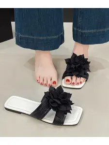 2026 New Colorblock Floral Sandals, Skin Lightening, Lazy One-Step On, Summer New 3D Flower Slide-Ons, Patchwork Square Toe Flat Sandals