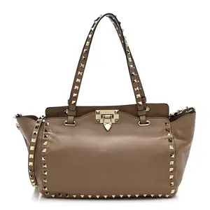 Pre-owned Vitello (Calfskin) Leather Shoulder Bags VALENTINO GARAVANI Vitello Small Rockstud Tote Beige