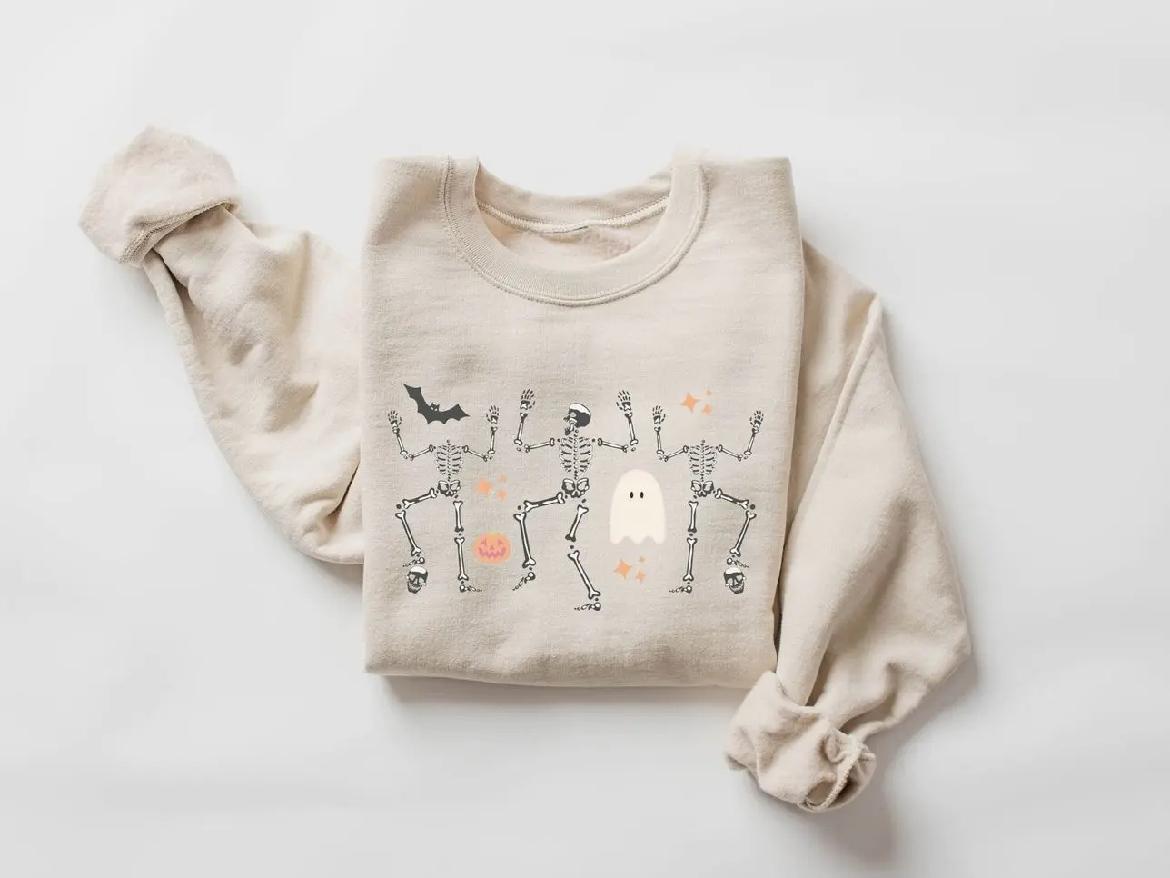 Dancing Skeleton Dancing Sweatshirt, Halloween Sweatshirt, Funny Skeleton Graphic Crewneck, Spooky Season Outfit, Retro Halloween Pullover, Cozy Autumn Apparel, Cute Skeleton Dancing Shirt, Fall Holiday Gift for Women and Men, Spooky Vibes Pullover