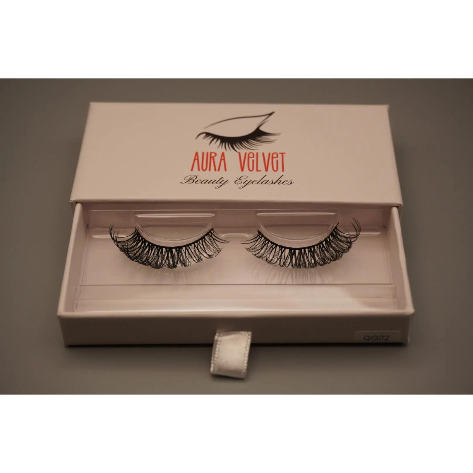 Majestic False Eyelashes - Beauty & Personal Care Makeup Accessory for Eye Makeup Enhancement
