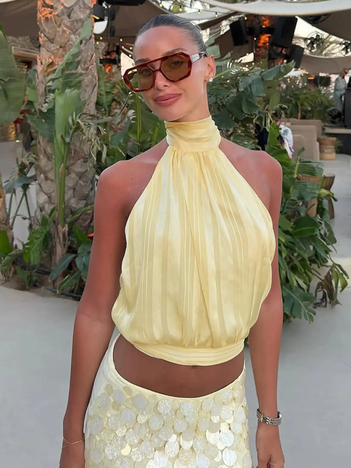 Women's Solid Color Tie-back Backless Halter Neck Top, Sleeveless Lace-up Plain Fitted Camisole Tank Top, Casual Comfy Cami, Party Club Date Holiday Beach Vacation Daily Street Casual Shirt Crop Tops For Ladies Summer Clothes