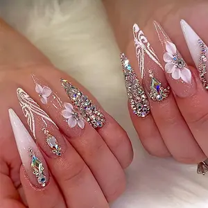 BlinkzAlmond Press-on Nail Set with Rhinestones