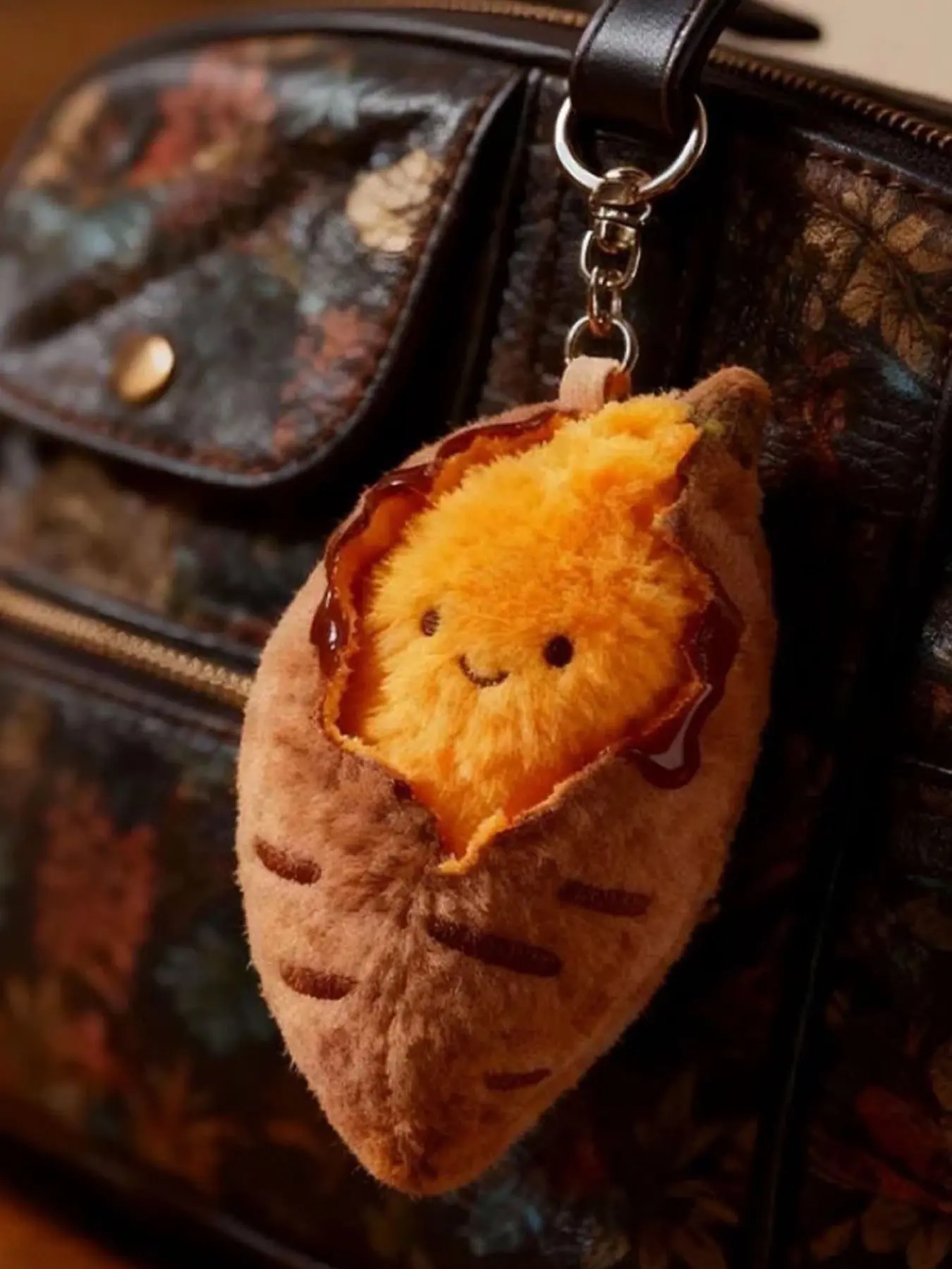 Roasted Sweet Potato Plush Keychain - Cute Food Plushie with Soft Plush & Keyring, Adorable Bag Charm for Backpack, Purse, Gift for Foodie Friends, Keychain for Bags, Cute Keychains