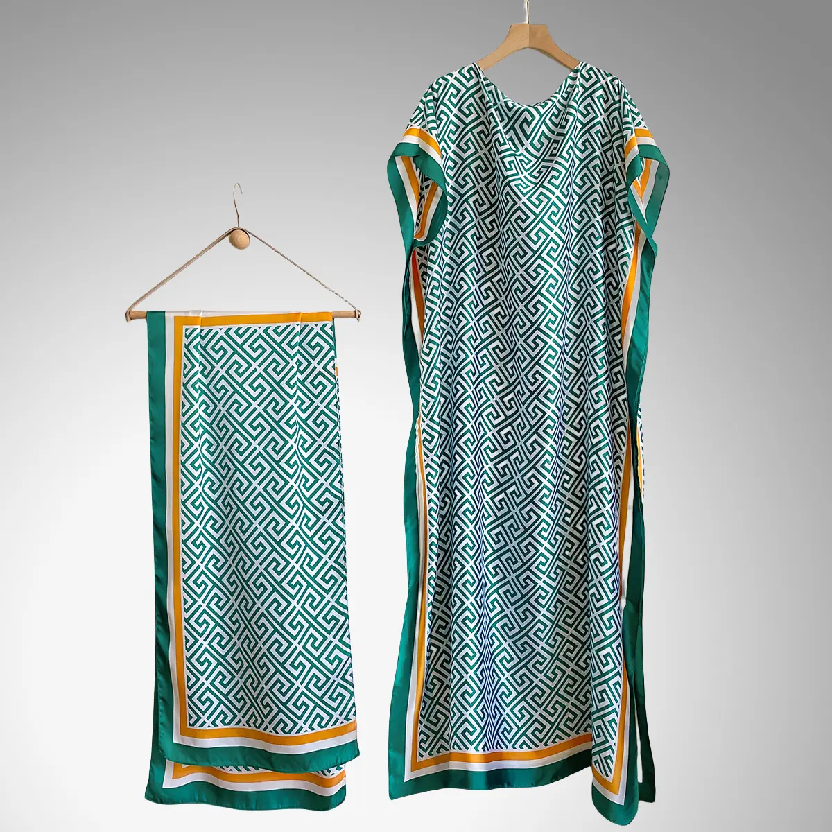 70  Maze grid peacock green