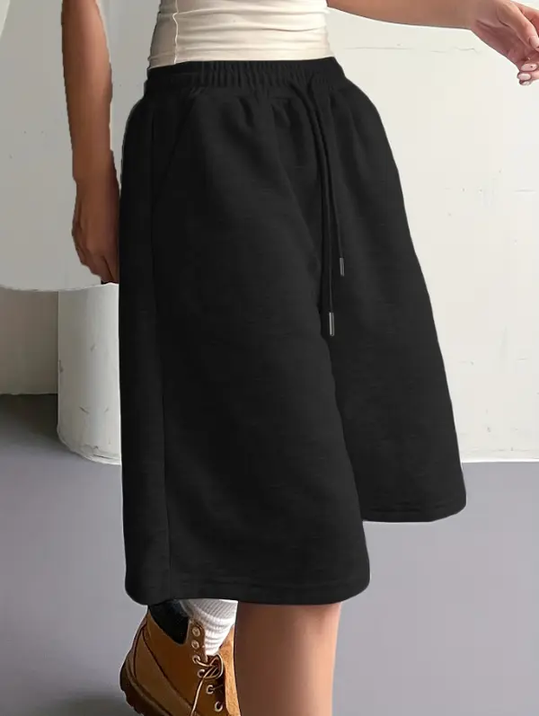 Grey athletic shorts, five-inch length, slim fit, summer style for women, comfortable wide-leg shorts, loose-fitting running shorts, wide-leg drawstring shorts.