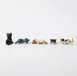 MUNBYN 2026 Mini Cat Figurines Set of 5 – Resin Multi-Pose Cute Cartoon Kitty Desk Ornaments, Whimsical Collectible Room Decor, Fun Decorative Mini Gifts for Coworkers, Home & Office Accessory