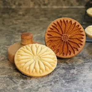 Wooden cookie press mold, 2.5 inches (with sunflower pattern)