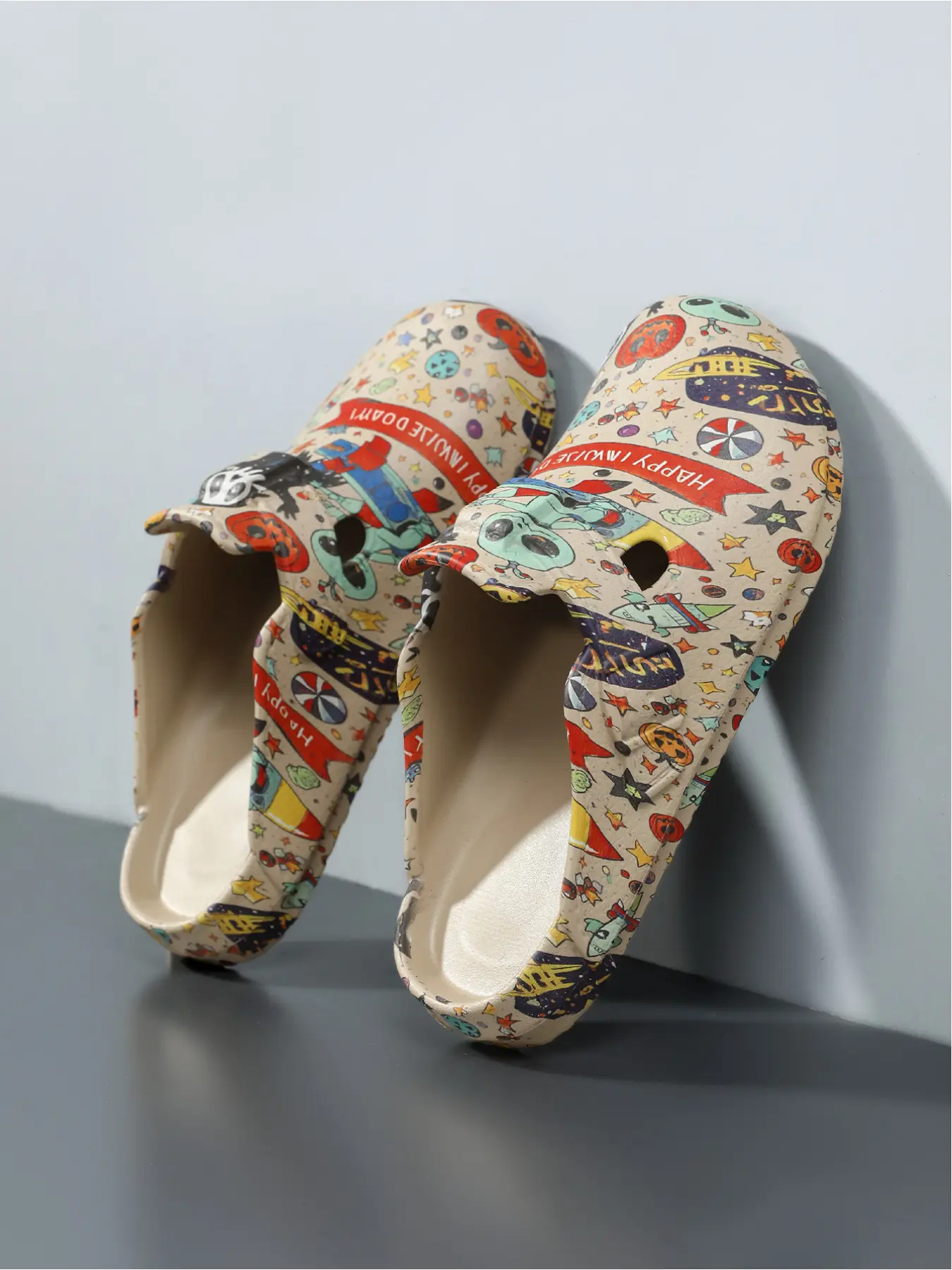 Unisex Khaki Halloween Graffiti Clogs: Toe-Cap Anti-Slip, Dual-Wear Sandals Beach Shoes Footwear Slipper