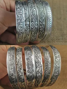 10 Pcs Vintage Ethnic Tibetan Miao Silver Color Bracelet Set, Women's Retro Carved Open Design Bangle Collection, Fashion Jewelry Accessories