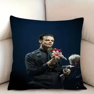 1pc Yungblud Singer Throw Pillowcase Cushion Case with Zipper Closure, Machine Washable for Living Room, Bedroom, Music Lover Gift - Contemporary Style, Ideal for Various Room Types, for Fans and Home Decor