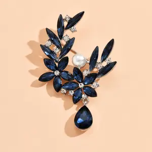 1pc elegant high-grade fashion brooch New blue corsage all matching pin clothing accessories gift Jewelry
