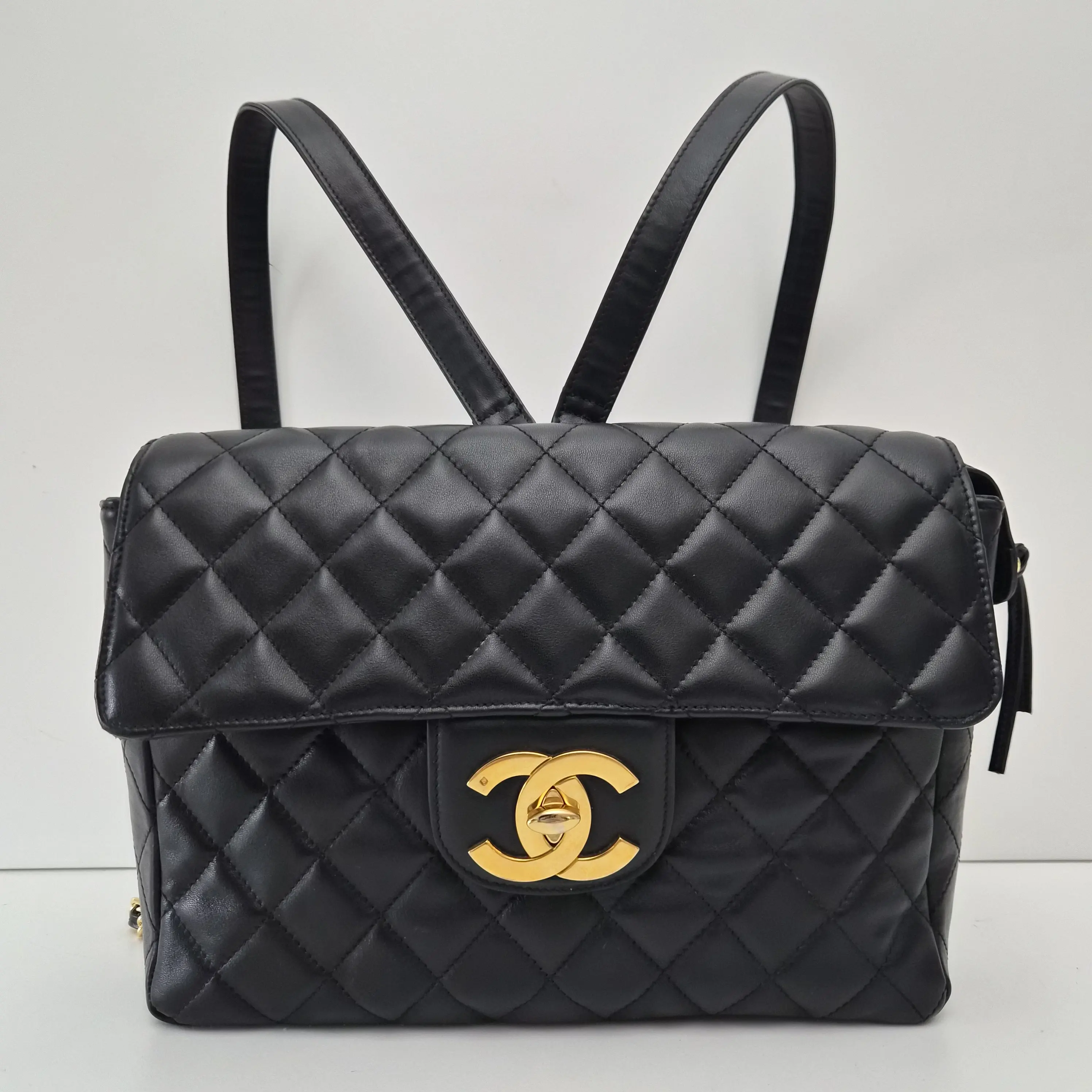 Pre-owned CHANEL Lambskin Backpacks Vintage Classic Double Flap Bag Quilted Medium Black