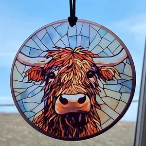 Highland Cow Design Acrylic Decoration, Colorful Stained Glass Style Ornament, Hanging Decoration for Home Office, Gift for Friends, Colleagues, Partner, Hangable, Funky Western Decor