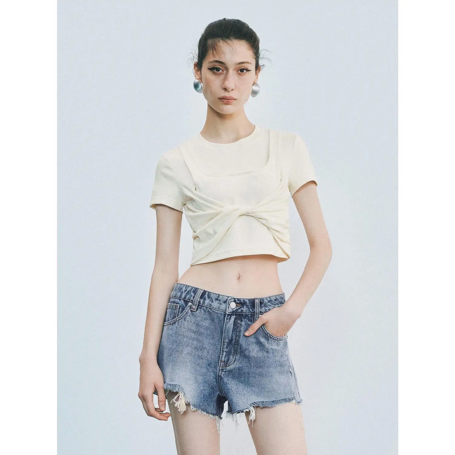URBAN REVIVO Women's Basic 2-in-1 Short-Sleeve Cotton Fabric T-Shirt - Round Neck, Breathable Casual Streetwear Top