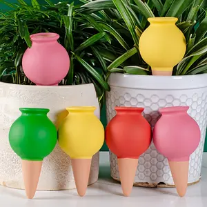 4 mixed-color ceramic wine bottles, saliva percolator, watering device, lazy drip irrigation device, drip irrigation device, balcony fleshy sprinkler, indoor family watering garden shower flowers.