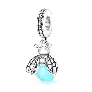 MULA 925 silver-plated firefly pendant | Nature-inspired jewelry with sparkling cubic zirconia | Elegant luminous design | Fits Pandora bracelets and necklaces | Perfect gift for nature lovers