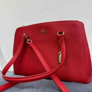 Pre-owned coach Leather Shoulder Bags Preloved bag Red