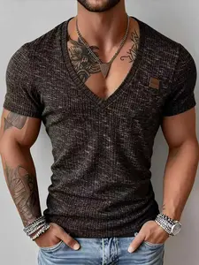 Men's Solid Color Short Sleeve Shirt, Personalized Leather Label Design, Soft Skin-Friendly Fabric, Perfect for Daily Commute, Versatile Casual Fashion
