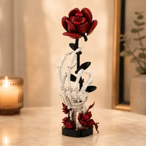 Gothic Skull Hand Rose Building Kit, 357-PCS Skeleton Flower Brick Model, Dark Floral Decor Display Toy for Model Building Enthusiasts