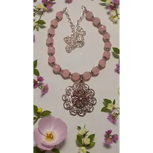 Pink Pendant Necklace     (3610)
