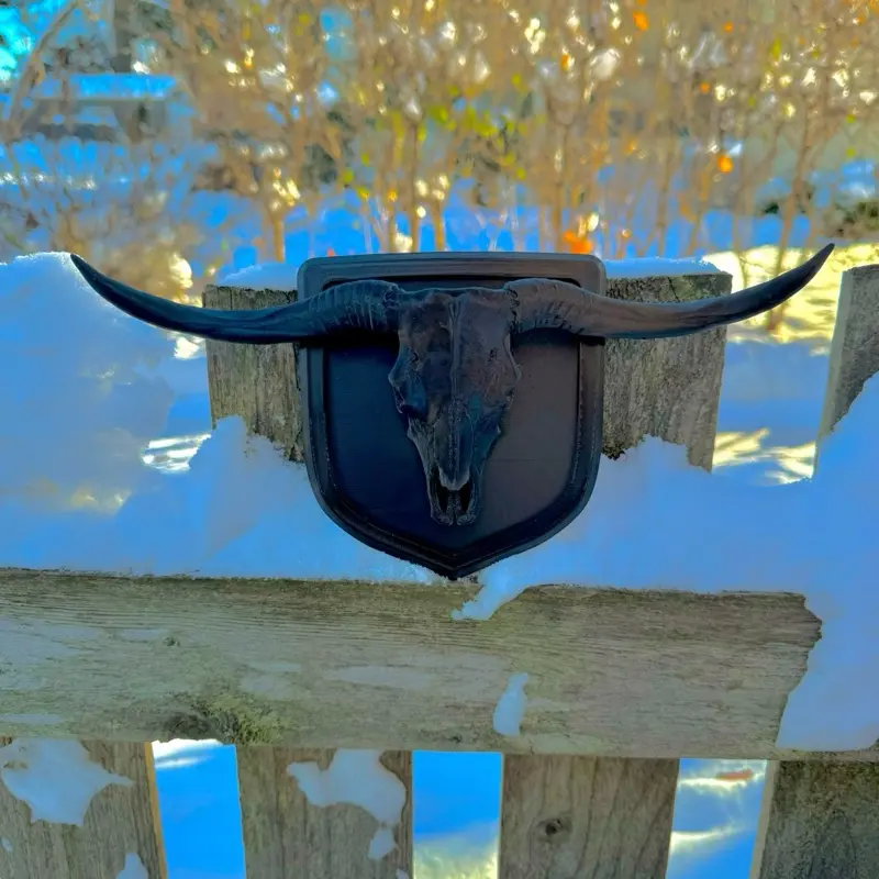 Real Style Longhorn Skull Emblem 09-19 4th Gen truck Tailgate.