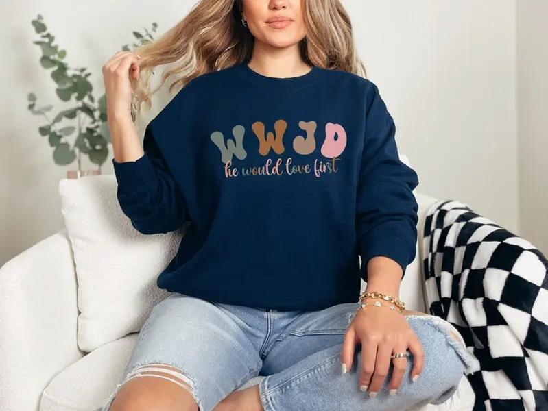 Trendy Christian Sweatshirt, Women WWJD Retro Shirt, Cute Religious Tee, Faith Gift Teen Girl, Oversized Crewneck Pullover, Jesus Apparel