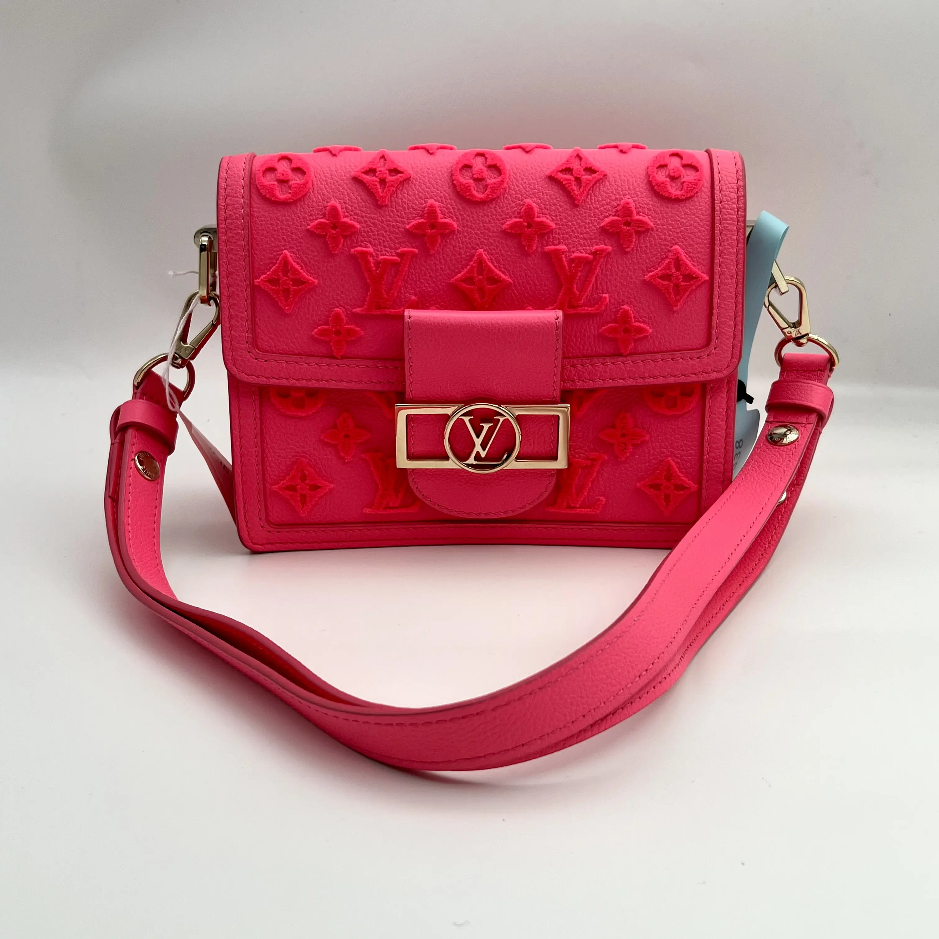 Pre-owned Louis Vuitton Leather Shoulder Bags Dauphine Bag Hot Pink Embossed Medium JM PT0002