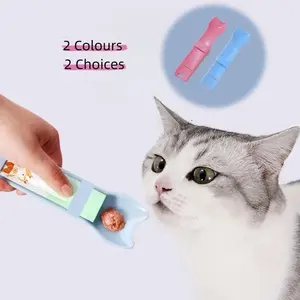 Cat Strip Squeeze Spoon, Easy-To-Use Cat Feeder for Lickable Wet Treats, Convenient Pet Liquid Snack Feeding Tool, 1 Pc