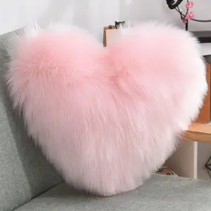 Heart Shaped Faux Fur Pillow Cover, Cozy Corner Cushion Cover, Soft & Skin-friendly Pillow Case for Sofa Bedroom Chair Pillow, Bedroom Decor, Bedroom Accessories
