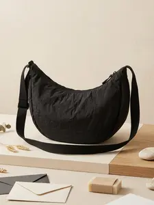 Nylon Messenger Bag Large Capacity Casual Crossbody Bag Adjustable Should Strap Unisex Suitable for All Seasons