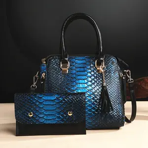 Women's Crocodile Pattern Handbag Set 2-Piece, Fashionable Tote Bag with Matching Clutch and Wallet, Vintage Design Crossbody Bag