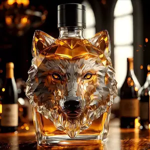 Bold Wolf Design Whiskey Decanter Must Have, Premium Quality Barware, Home Bar Accessories, Perfect Gift for Whisky Lovers, Elegant Home Decor Accessory