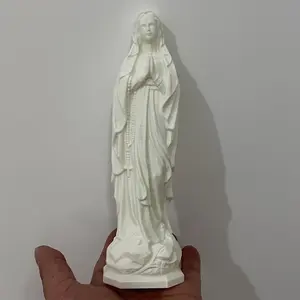 1pc 7.6inch Statue of the Virgin Mary, a Pure White Mary Praying Sincerely, Hoping to Bring You Blessings. Made of Plastic, Easy to Carry.