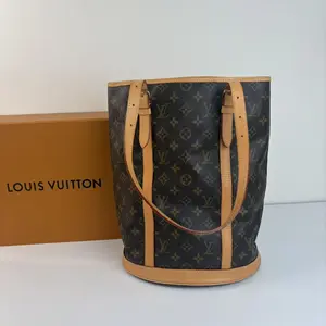Pre-owned Louis Vuitton Bucket GM (Monogram Canvas Shoulder Bag)
