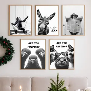 Fun bathroom wall decorations, black and white bathroom wall decorations, cute and humorous animal posters, suitable for decorating bathrooms and toilets.