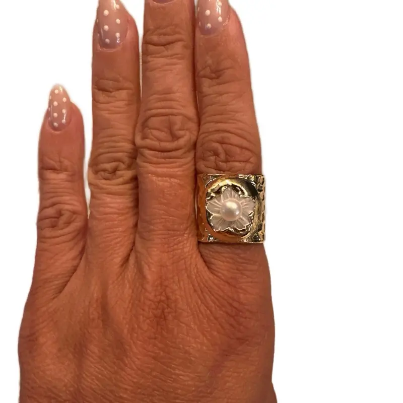 Hibiscus Ring