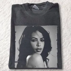 Vintage Aaliyah Graphic Tee - Aaliyah Album Tee - Queen Of R&B Shirt - Aaliyah Vintage Graphic Tees - 2000's R&B - Queen Of Singer - Music Fan Shirt - 90's R&B - Top Menswear Womenswear Streetwear Cotton Comfort Gamis