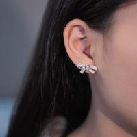 Bow Tie Ear Stud (1ct total）