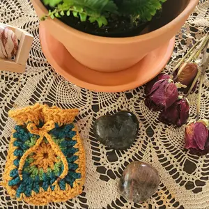 Crochet Mojo Bag (trinket pouch, crystal bag)