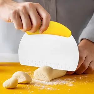 Stainless Steel Dough Cutter with Non-Slip Handle, Multi-Functional Bread Pizza Pastry Scraper, Ideal for Baking and Cooking